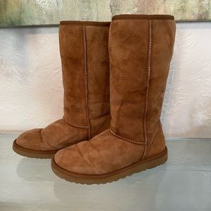 Classic Tall Uggs Chestnut